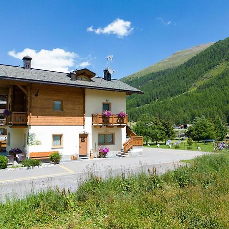 Chalet Sunshine Livigno Exteriör bild